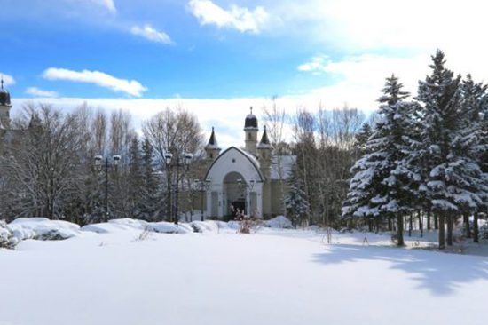 Asahiyama Zoo and Snow Crystal Museum Day Tour | Things to do in Hokkaido | Holigoes Travel